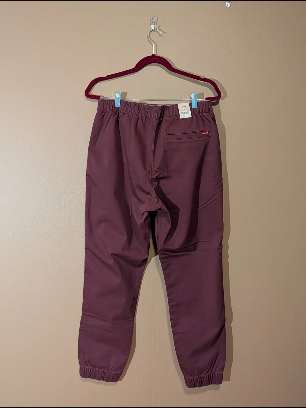 Brand New Levi's Men's Chino Joggers in Burgundy. Sz Med. Loungewear/Athleisure.